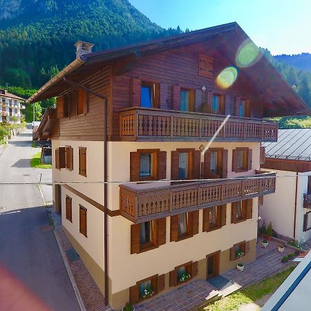 Hotel Ajarnola Locazioni Turist Auronzo di Cadore Exterior foto