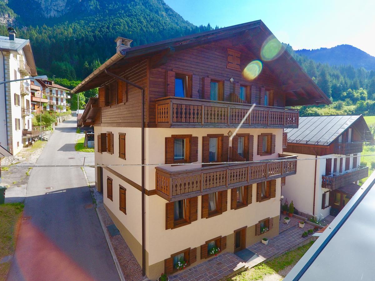 Hotel Ajarnola Locazioni Turist Auronzo di Cadore Exterior foto